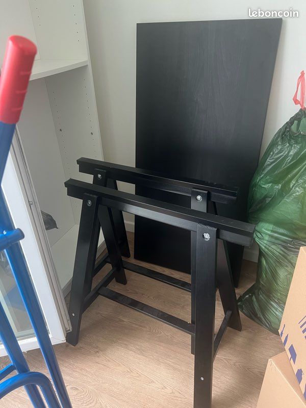 Bureau (image 2)