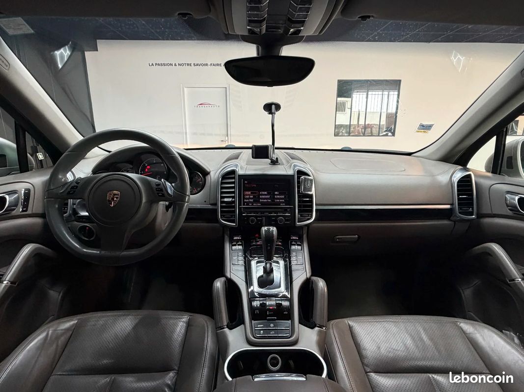 PORSCHE CAYENNE 3.0D V6 Tiptronic S (image 2)