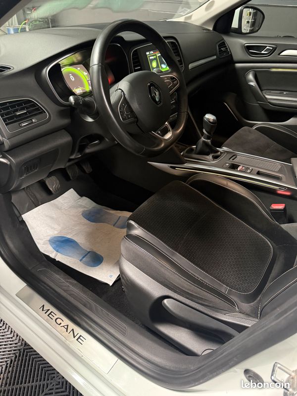 Renault MEGANE IV 1.2 TCE 130CH ENERGY INTENS (image 3)