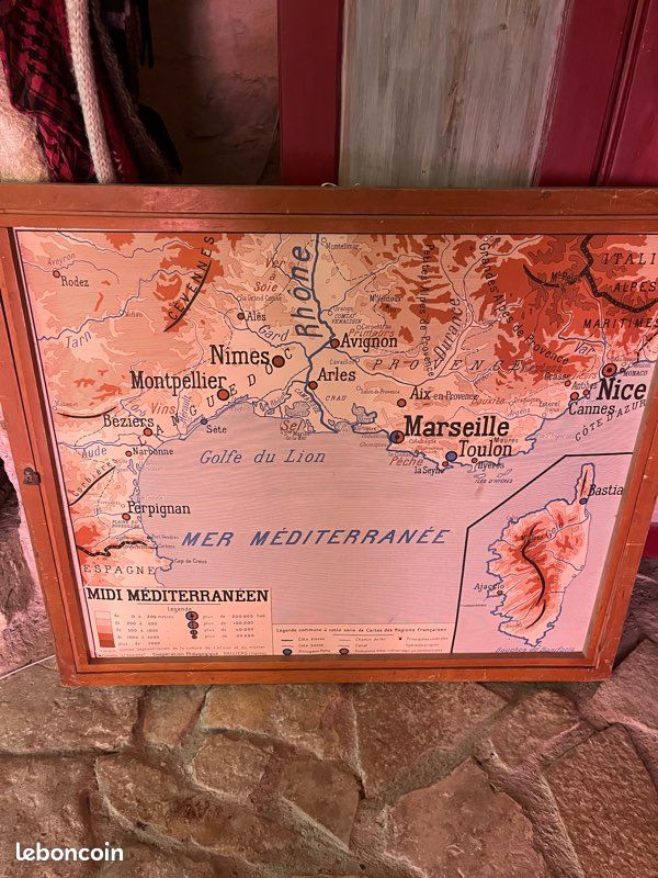 Anciennes cartes scolaires plusieurs régions et pays (image 1)