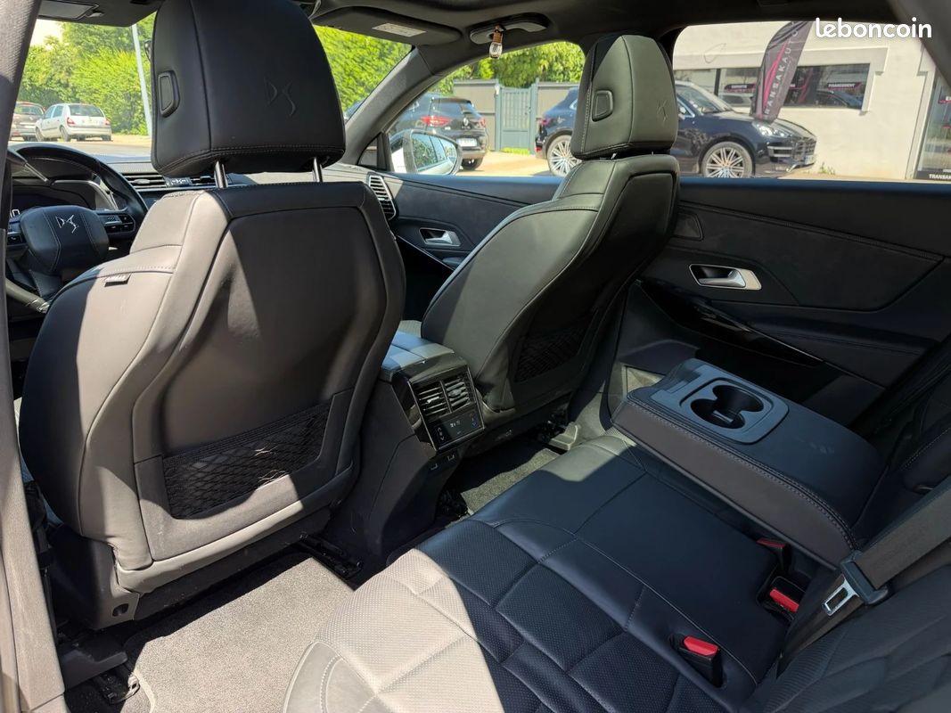 DS DS7 CROSSBACK BlueHDi 180 EAT8 Grand Chic OPERA - SUIVI COMPLET - ATTELAGE - TOIT OUVRANT - CAMERA 360 (image 24)