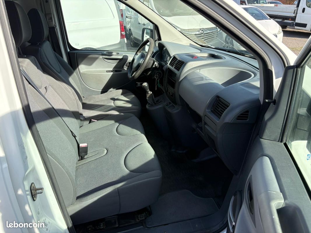 Citroen Jumpy L1H1 HDI 90 Confort Isotherme - Vitres électriques - Volant réglable - Cloison de séparation - Fermeture centralisée - 7991 Euros H.T (image 3)