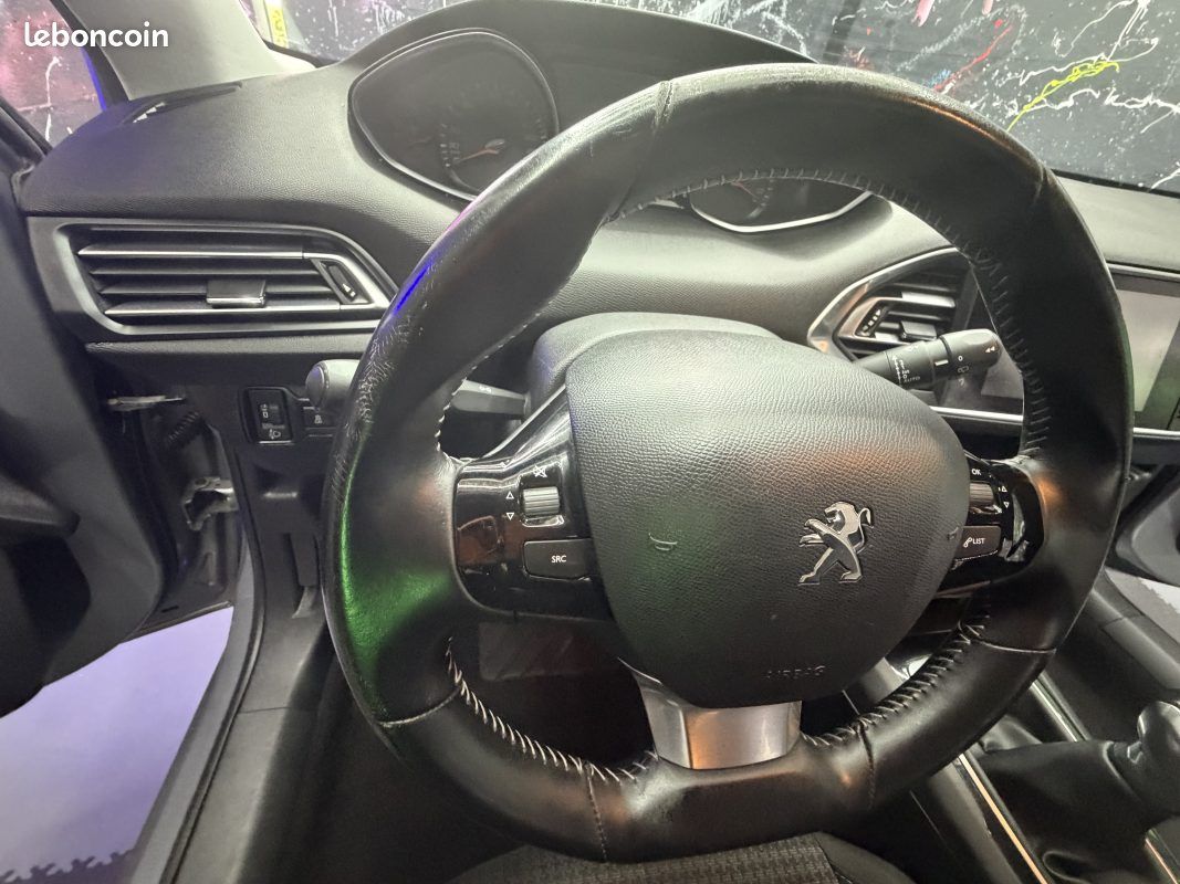 Peugeot 308 ii 1.6 blue hdi 100 access 2017 (image 14)