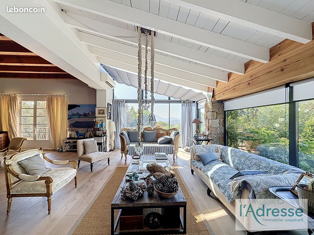 Propriété 6 pièces 232 m² (image 6)