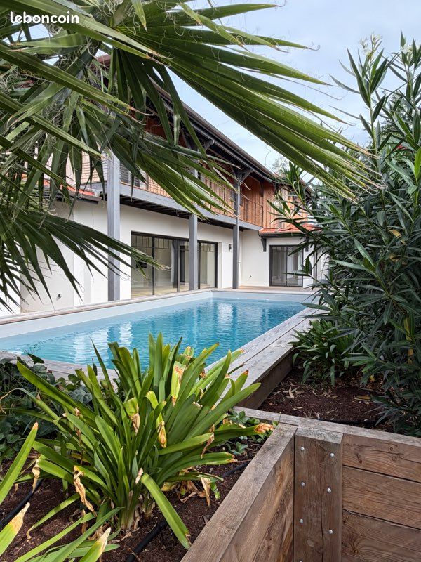 Maison 6 pièces 180 m² · à La Teste-de-Buch · 180 m² · 1 350 000 €