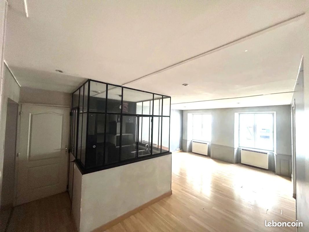 Appartement 3 pièces 70 m² · à Héricourt · 70 m² · 55 000 €