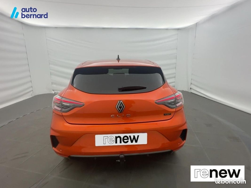 Renault Clio 1.6 E-Tech 145ch full hybrid Techno (image 5)