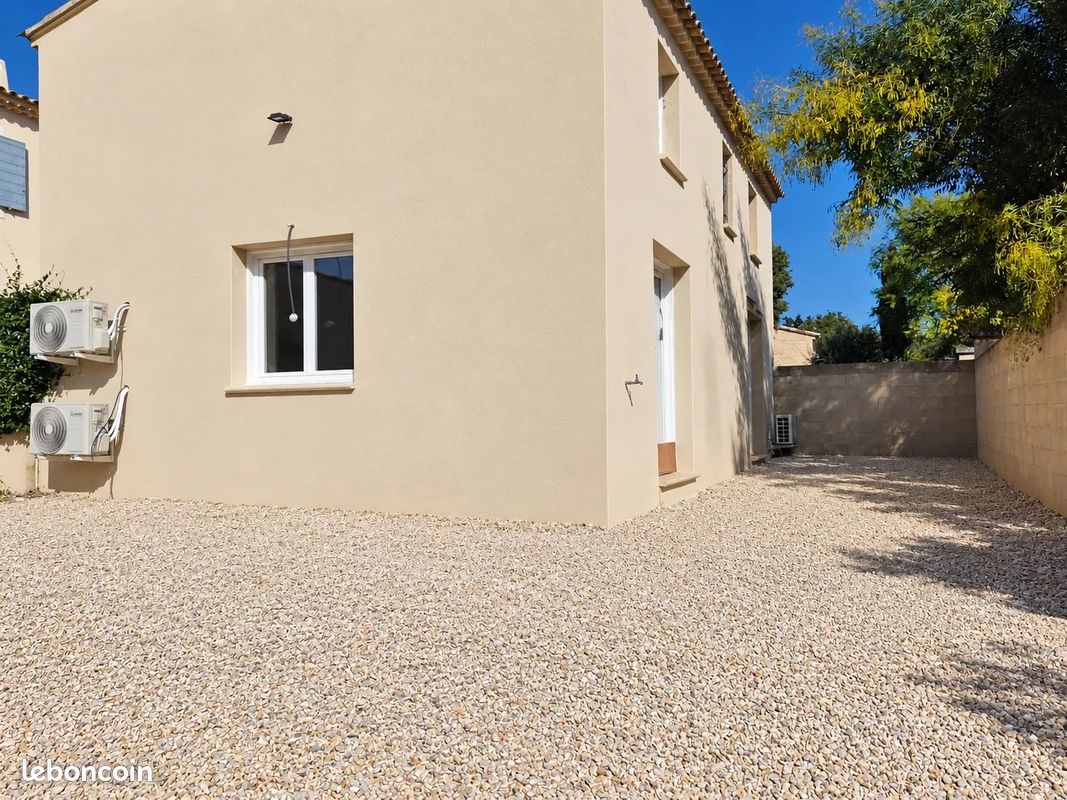 Maison 3 pièces 77 m² · à Saint-Pantaléon · 77 m² · 990 €/mois