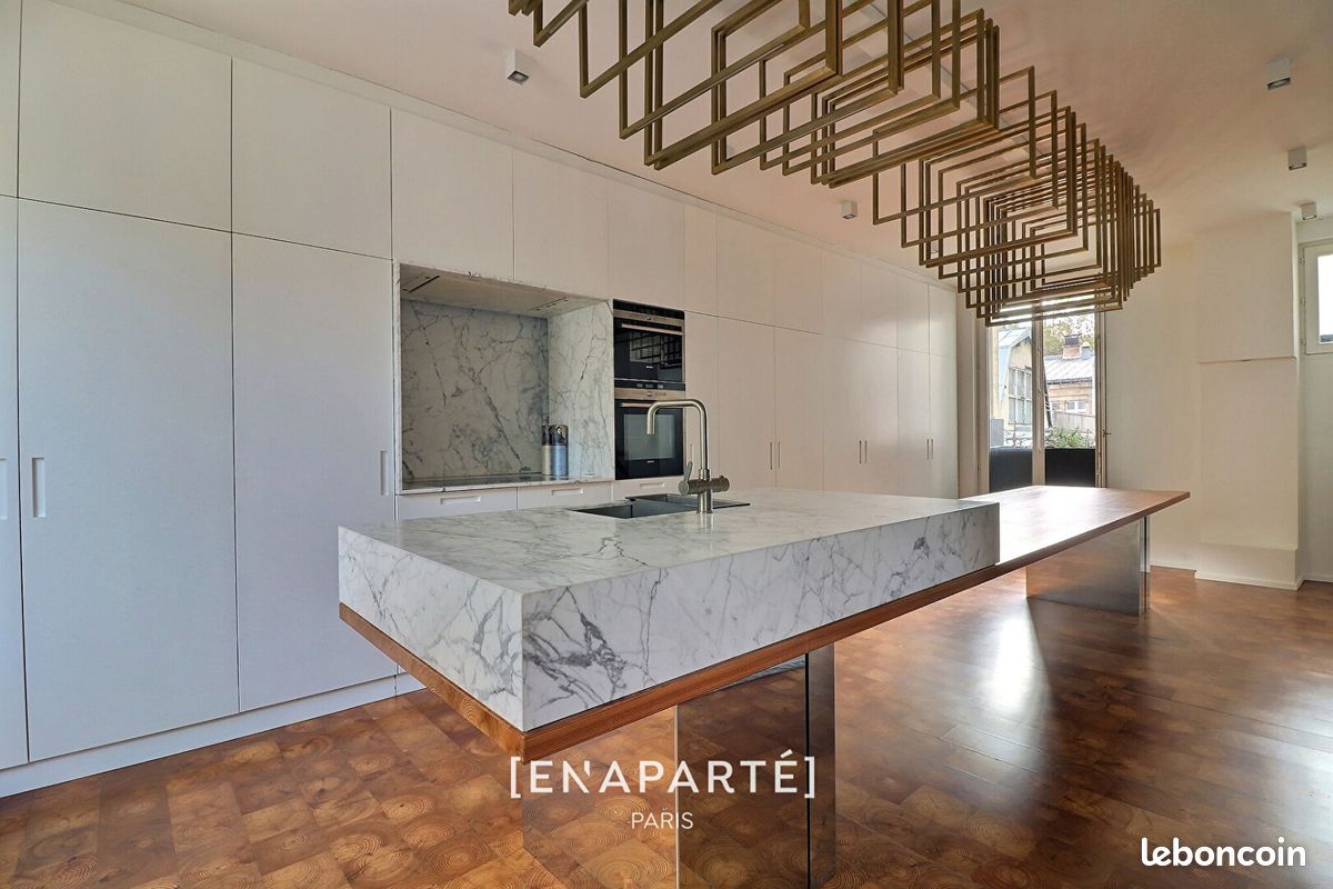 Appartement 4 pièces 142 m² · à Paris · 142 m² · 6 300 €/mois