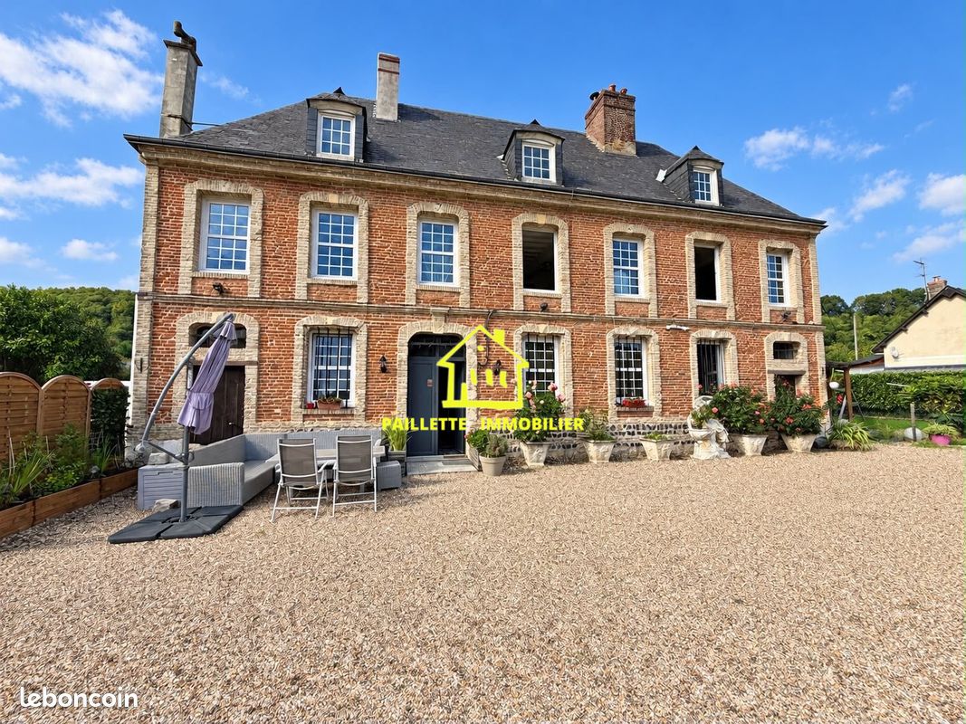 Maison 7 pièces 181 m² · à Gonfreville-l'Orcher · 181 m² · 299 000 €