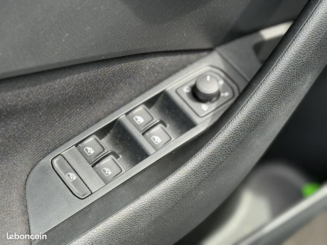 SKODA SCALA TSI 116 DSG7 Sélection avec Caméra (image 21)