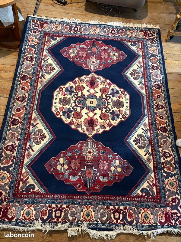 Grand tapis bleu rouge et blanc (image 1)