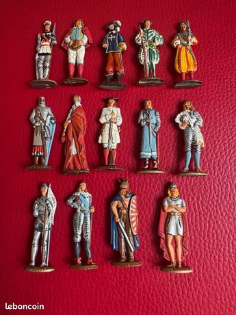 Lot de 19 Figurines MOKAREX celebrités artistes et grande