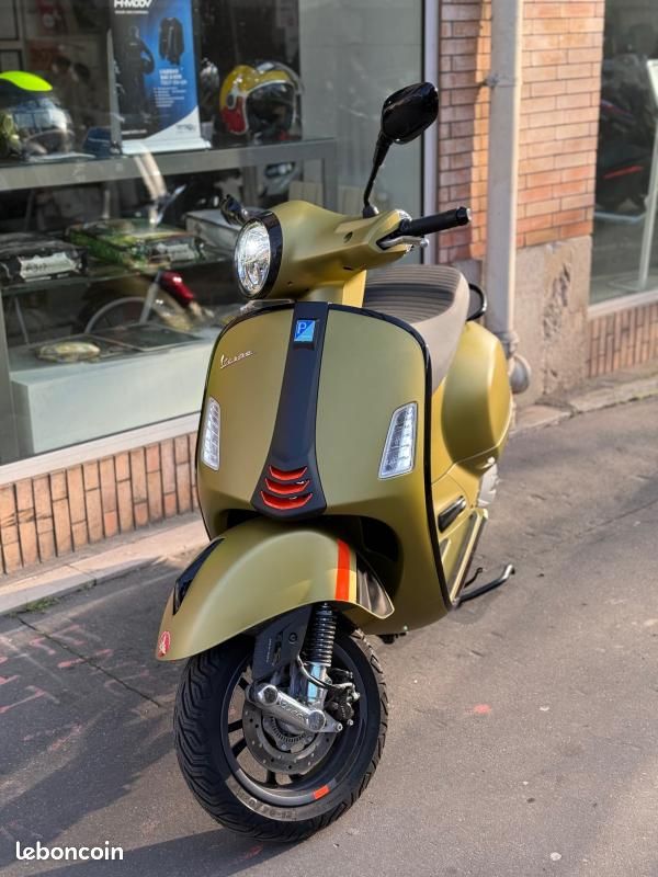 Vespa GTS 125 SUPER SPORT - Série Jaune Mat • 200 km • G (image 1)