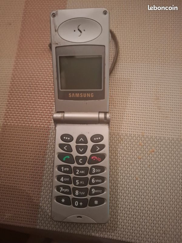 Portable Vintage samsung (image 3)