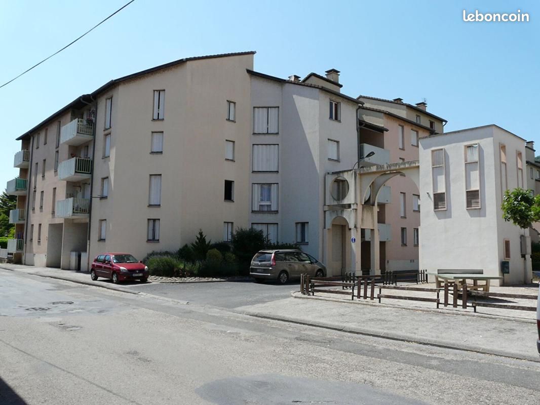 Appartement 4 pièces 77 m² · à Saint-Affrique · 77 m² · 498 €/mois