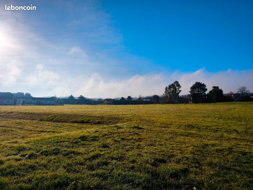 Terrain 651 m² Saint Nauphary · à Saint-Nauphary · 88 500 €