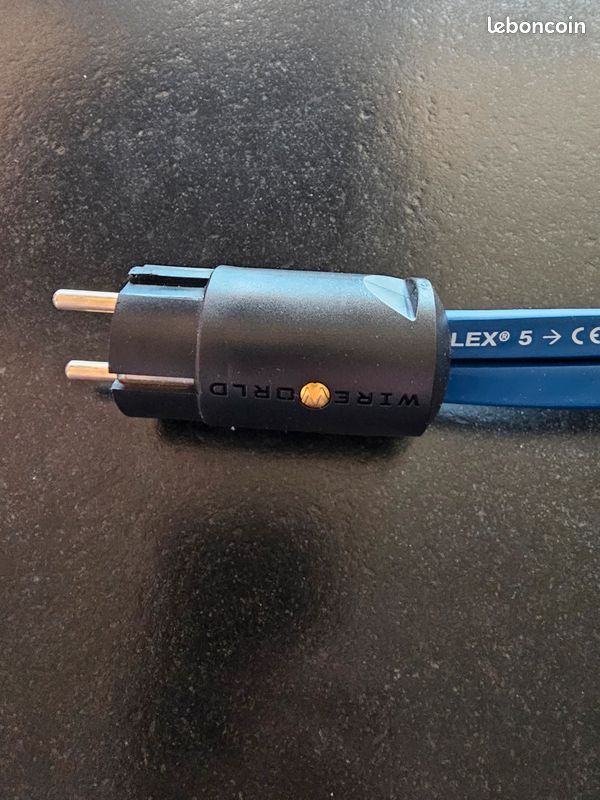 Câble secteur Wireworld Aurora 7 Power Cord | Noir et Blanc Câble secteur Wireworld Aurora 7 Power Cord | Noir et Blanc