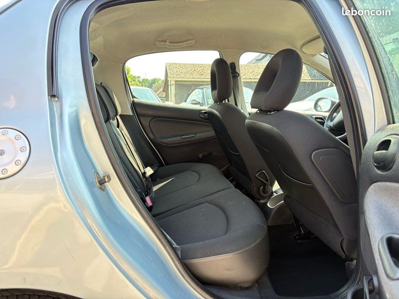 PEUGEOT 206 1.4i 75CH (image 4)