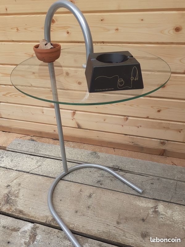 Petite table en verre (image 1)