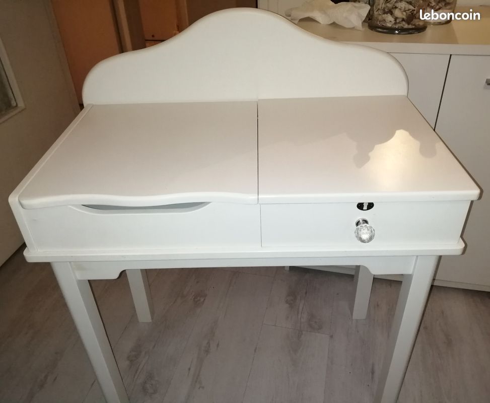 Coiffeuse en bois blanc patiné (image 2)
