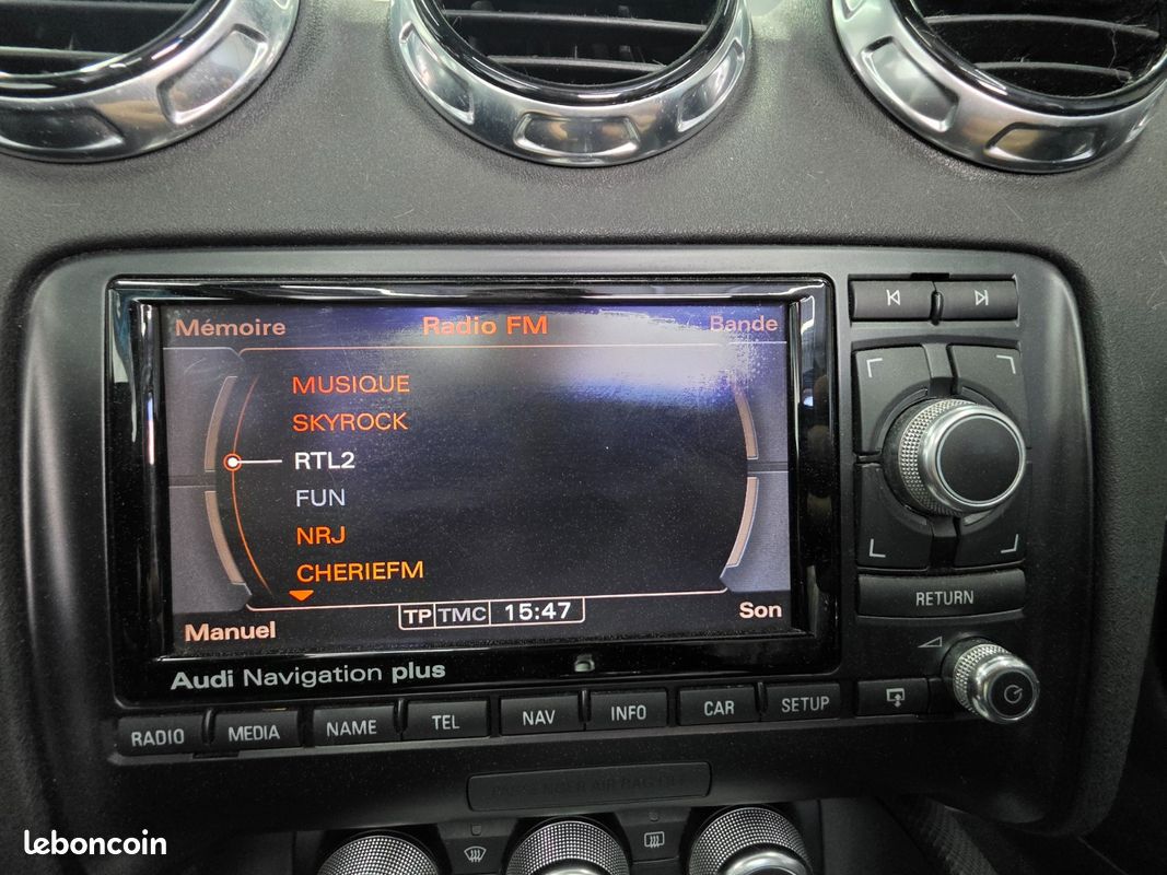 Audi TT cabriolet 2.0 TFSI / sieges chauffants / Bluetooth / feux auto / climatisation auto (image 22)