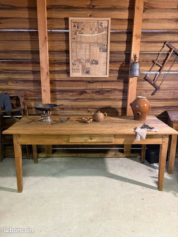 ✨ Table ancienne entièrement rénovée – bois massif ✨ (image 1)