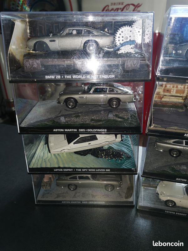 Lot 7 Voitures James Bond 007 – Échelle 1/43 Fabbri + Classeur Et Fascicules