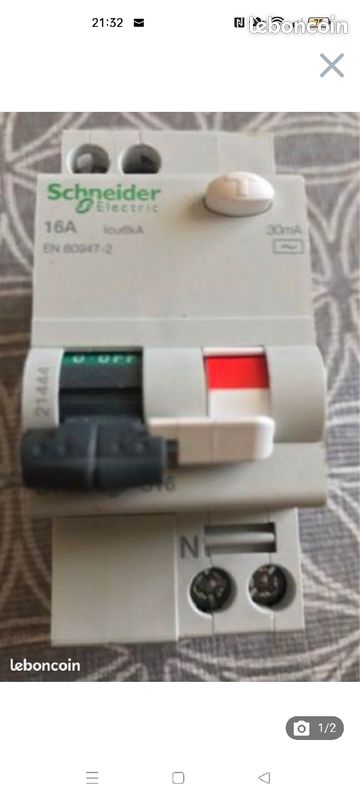 DISJONCTEUR SCHNEIDER DT40 C16 VIGI 30 mA 21444 (image 1)