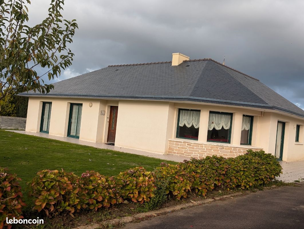 Maison 5 pièces 150 m² · au Cloître-Saint-Thégonnec · 150 m² · 240 000 €