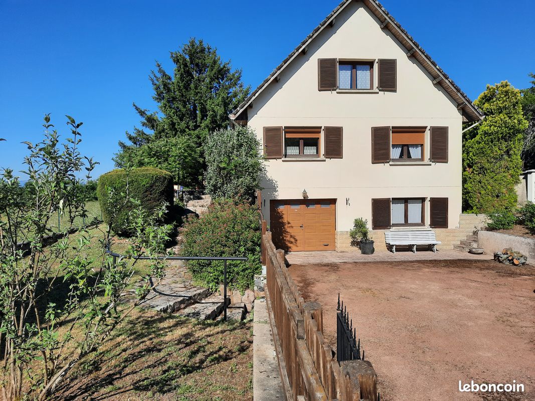 Maison 5 pièces 160 m² · à Saint-Jodard · 160 m² · 280 000 €