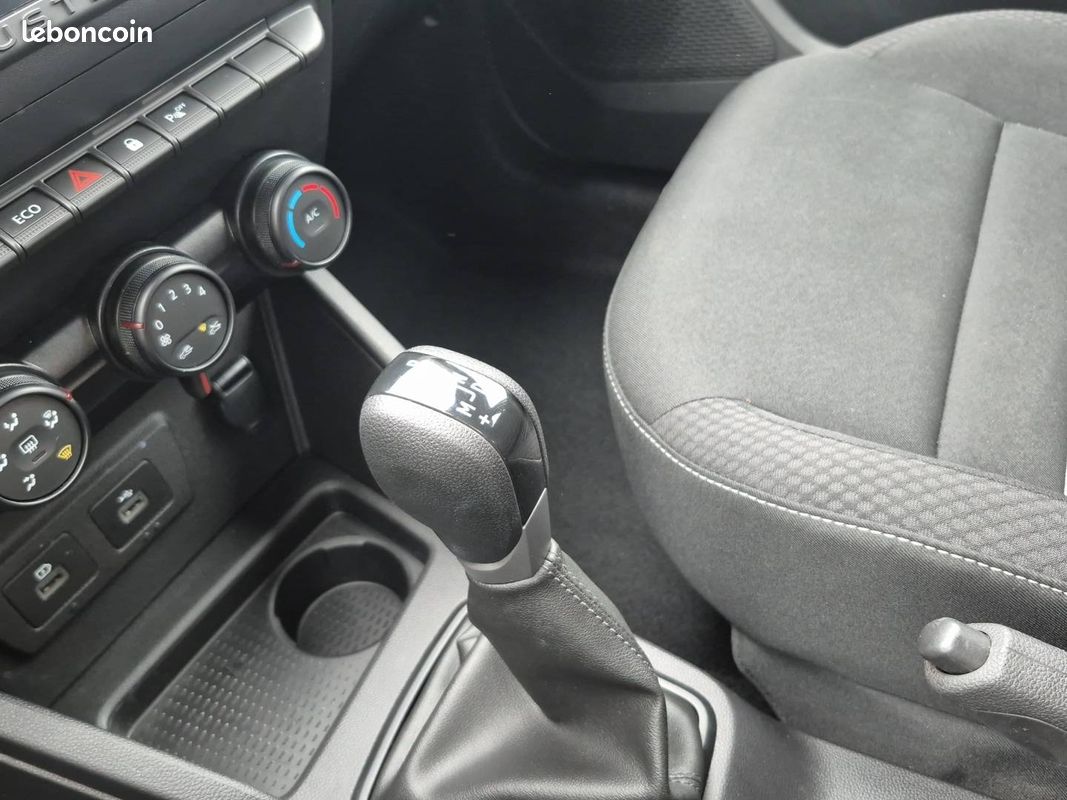 DACIA Duster TCe 150 4x2 EDC Expression (image 21)