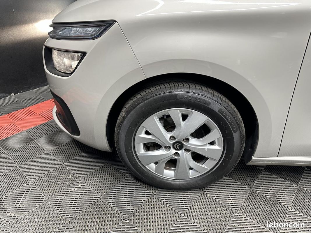 Citroen c4 picasso ii 1.2 thp 110 ch / camera de recul (image 25)