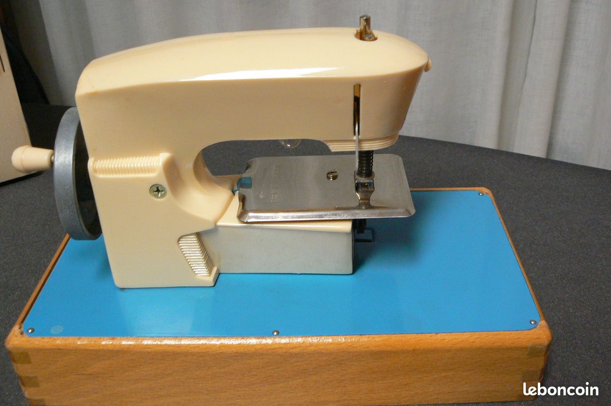 Machine à coudre jouet ancien (image 2)