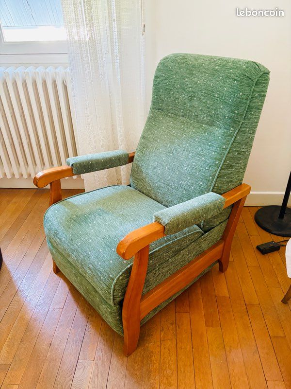 Deux fauteuils bois ultra confort repose-pieds (image 4)
