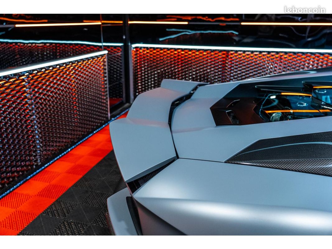 LAMBORGHINI AVENTADOR S 6.5l V12 740 S (image 21)