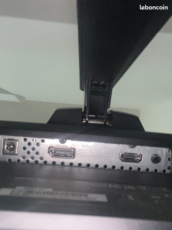 MSI Optix G241V (image 2)