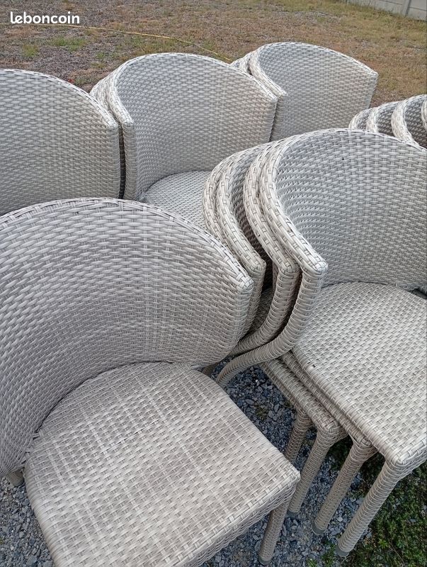 4 chaises de jardin (image 1)