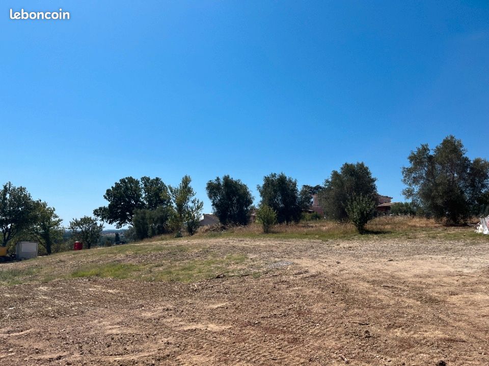 Terrain 453 m² Roquebrune Sur Argens · à Roquebrune-sur-Argens · 190 000 €