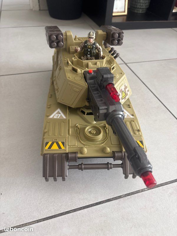 Jouets de Char Militaires pour Garçons, Vehicles de Transport avec Son et Lumière, Cadeau pour Enfants de 3 à 6 Ans (Vert