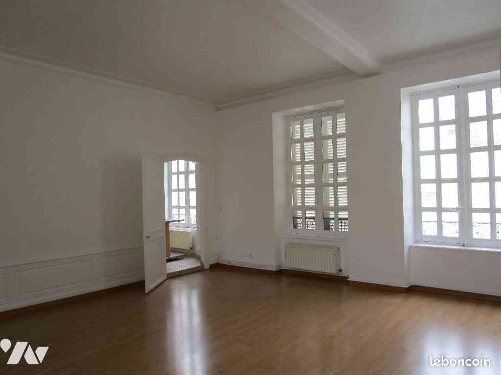 Appartement 3 pièces 81 m² · à Châlons-en-Champagne · 81 m² · 785 €