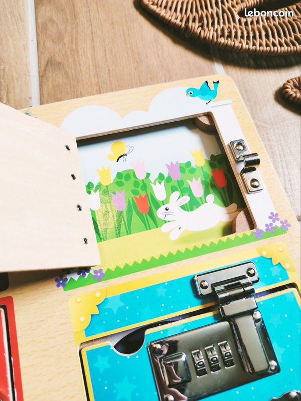 🔑Planche/panneau multi activités avec divers verrous busy board en bois marque Melissa & Doug (image 6)