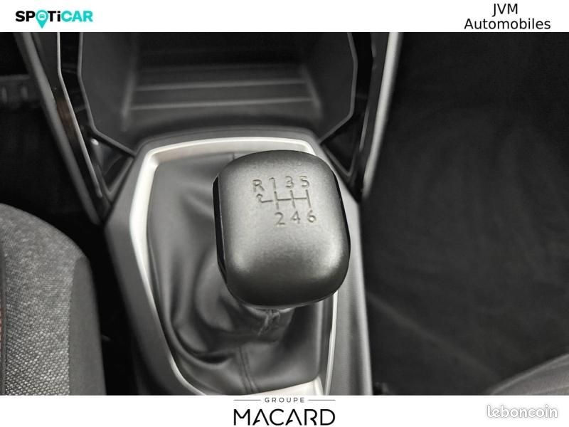 Peugeot 208 1.2 PureTech 100ch S&S Active (image 36)