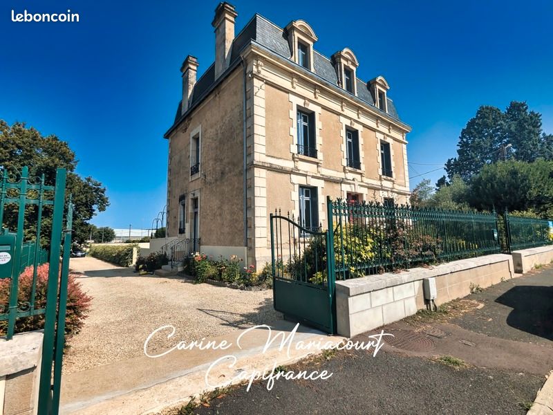 Maison 7 pièces 187 m² · à Saint-Maixent-l'École · 187 m² · 209 000 €