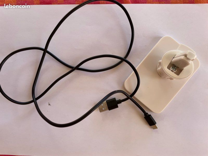 Chargeur magnétique à induction pour voiture (image 3)