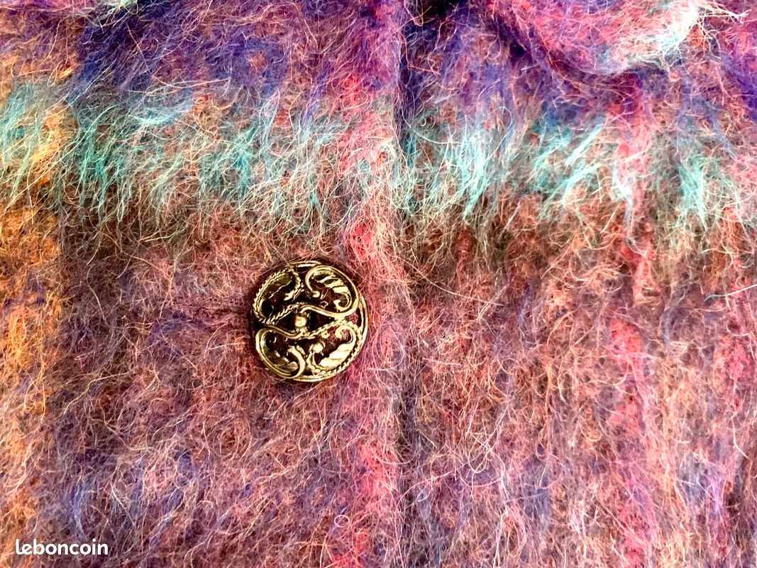 Manteau élégant pour enfant de 140 cm, signé Ana Sui. Un modèle unique aux détails soignés, de la doublure aux boutons, qui saura séduire par son style raffiné et son élégance intemporelle (image 10)