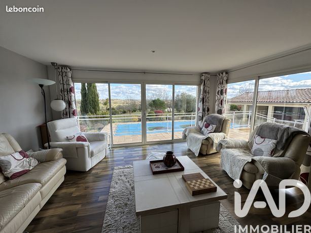 Propriété 8 pièces 244 m²