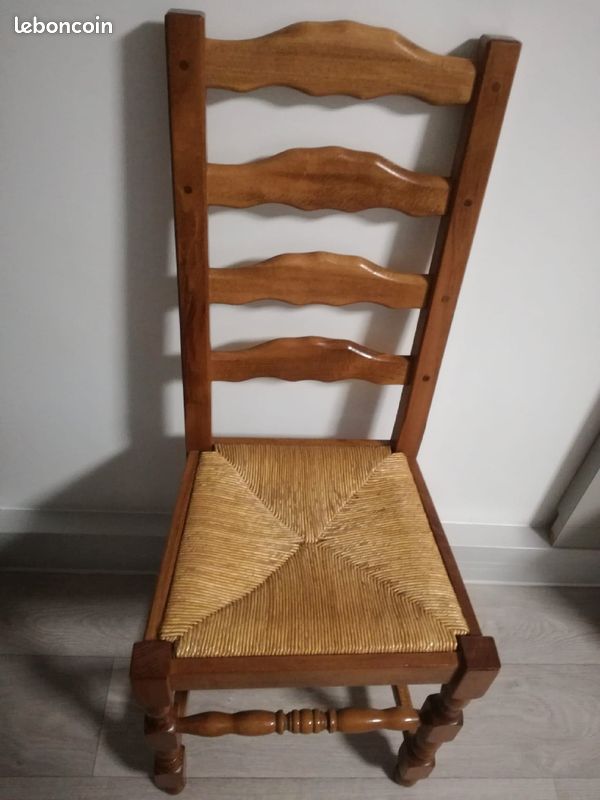 Table avec chaises (image 5)
