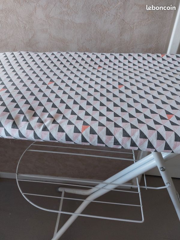 Table à repasser avec rangement - livraison gratuite Lyon 9 et Ecully (image 5)