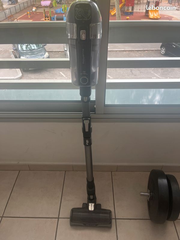 Aspirateur balai Rowenta pour pièces (image 1)